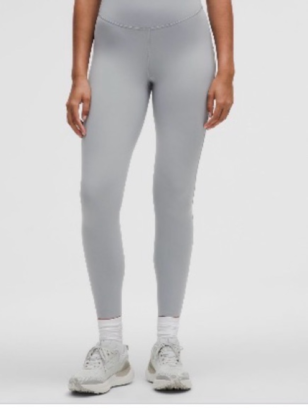 Base Pace High-Rise Tight 25" Rhino Grey
Size 12 like new worn once